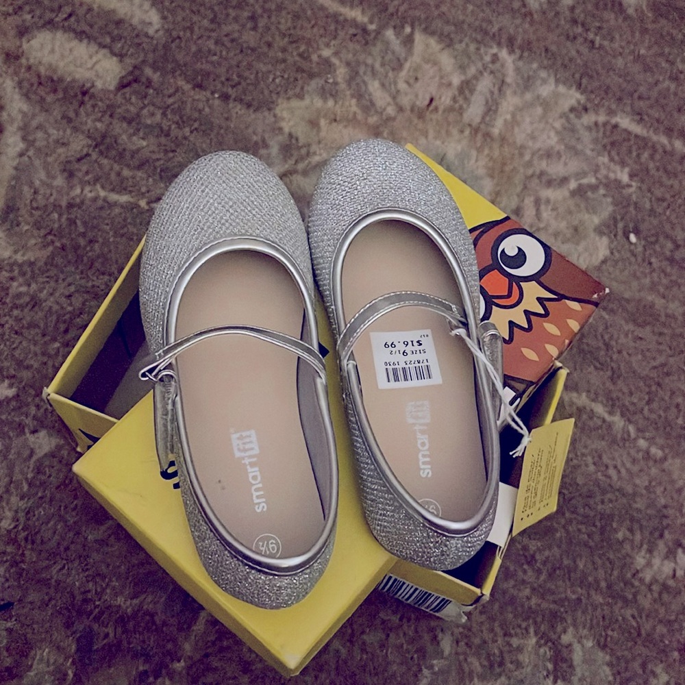 NWT Little Girls’ MaryJanes